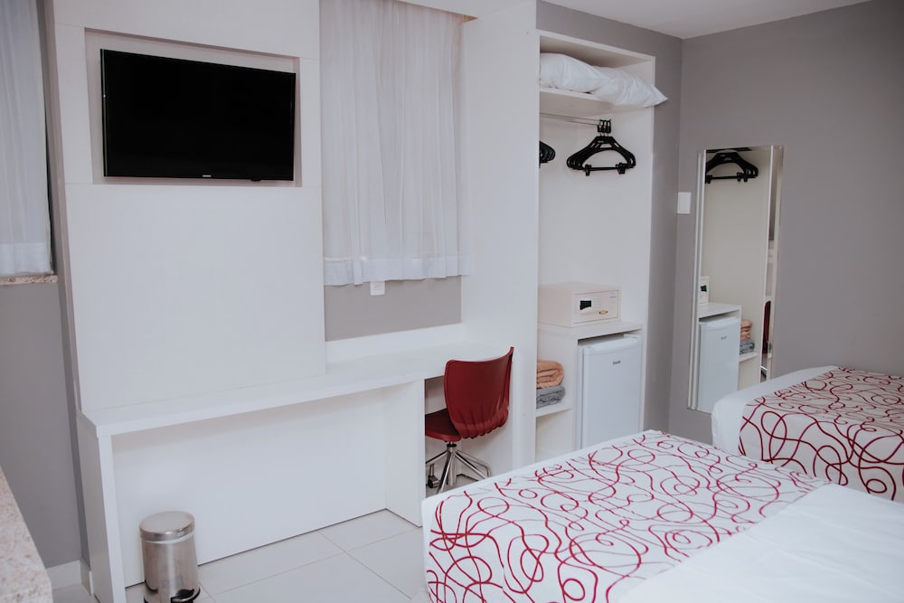 Habitación estándar con 2 camas individuales del hotel Rede Andrade Lapa. Foto 4