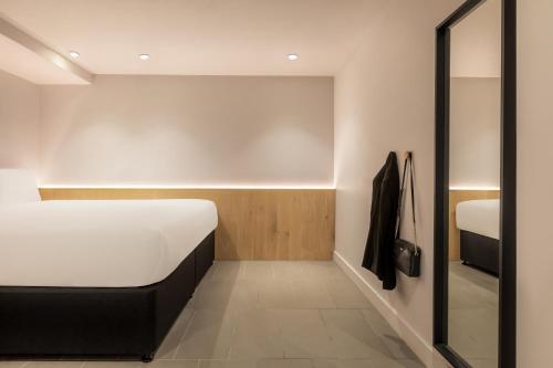 Alojamiento Accesible Cocoon 2 del hotel Zedwell Underground Tottenham Court Road. Foto 3