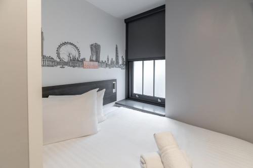 Habitación Doble Económica del hotel easyHotel Victoria. Foto 7