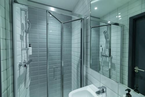 Habitación Familiar del hotel easyHotel Victoria. Foto 1