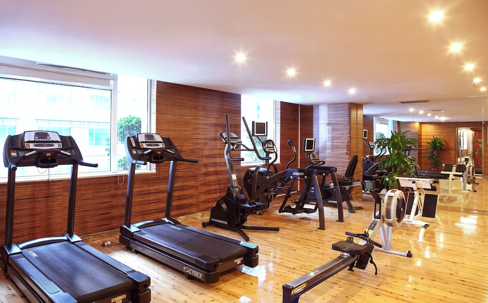 Habitación superior con 2 camas individuales del hotel Novotel Guangzhou Baiyun Airport. Foto 1