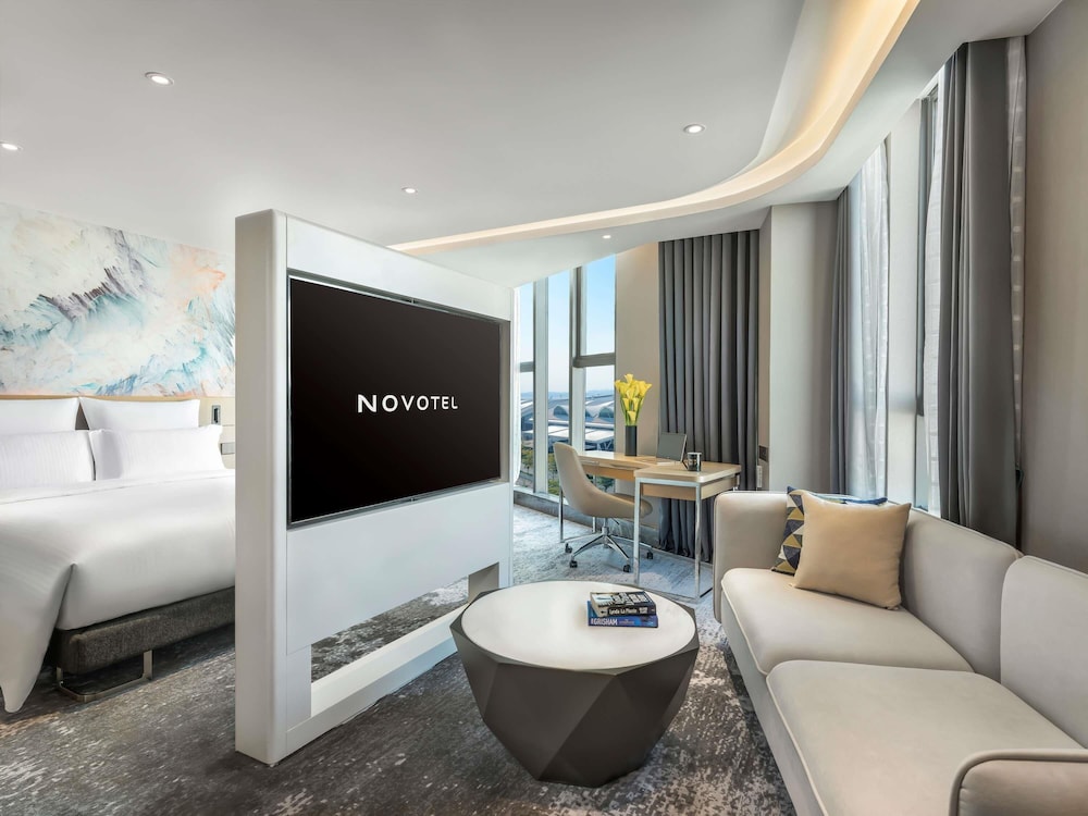 Suite estándar con 1 cama king size del hotel Novotel Guangzhou Baiyun Airport