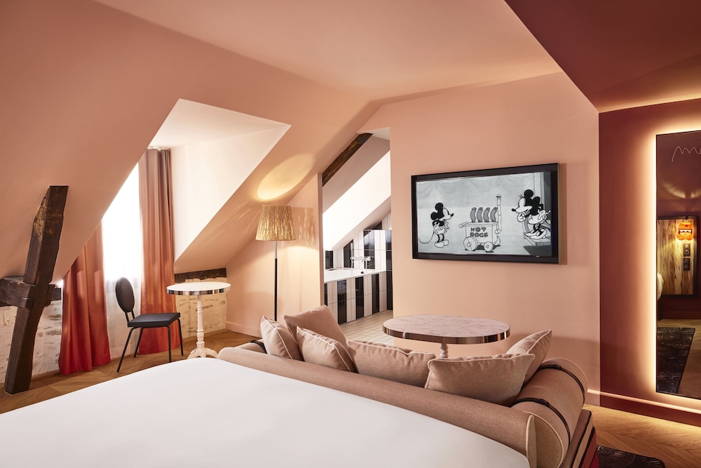 Large Mama del hotel Mama Shelter Rennes. Foto 4