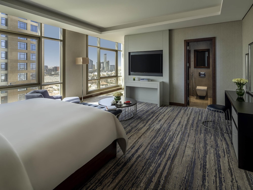 Habitación Deluxe, 1 habitación (Residence) del hotel Mövenpick and Residences Riyadh. Foto 4