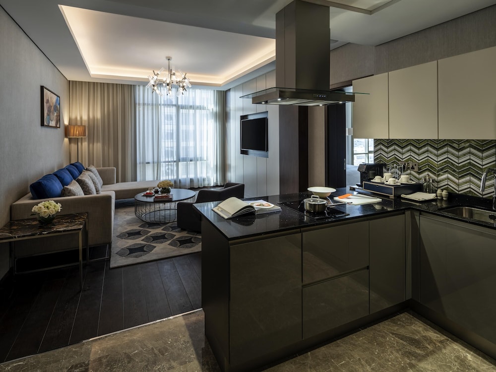Habitación Deluxe, 1 habitación (Residence) del hotel Mövenpick and Residences Riyadh. Foto 6