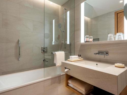 Habitación Doble Clásica - 2 camas del hotel Mövenpick Hotel Basel. Foto 2
