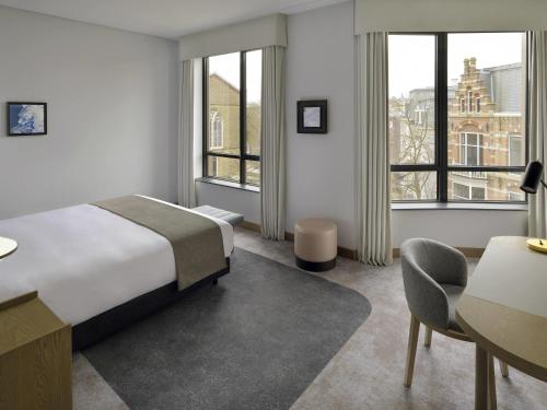 HABITACIÓN CLÁSICA, cama king - size del hotel Mövenpick The Hague