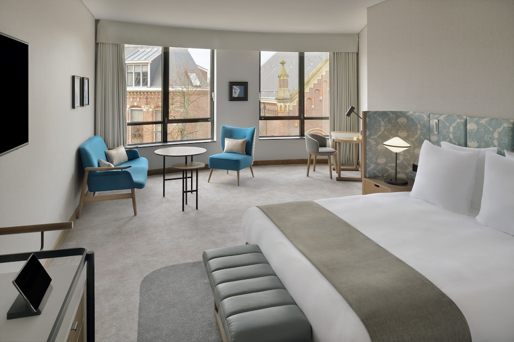 HABITACIÓN EJECUTIVA SLEEP, cama king - size del hotel Mövenpick The Hague