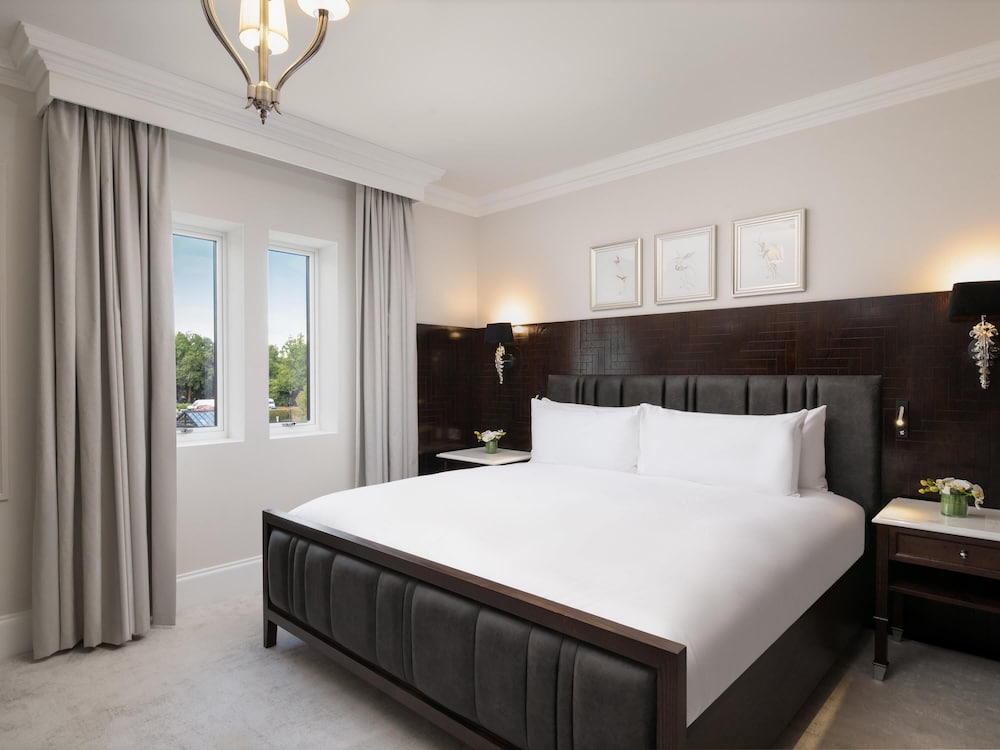 Suite de lujo de dos dormitorios con cama King del hotel Fairmont Windsor Park. Foto 6