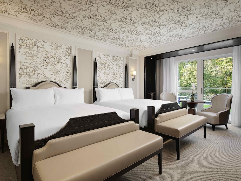 Habitación Deluxe doble, 2 camas de matrimonio, balcón del hotel Fairmont Windsor Park. Foto 4