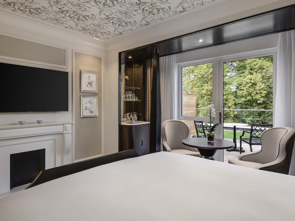 Habitación Deluxe, 1 cama de matrimonio grande, balcón del hotel Fairmont Windsor Park. Foto 3