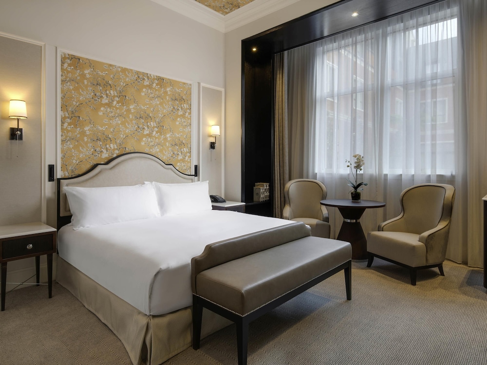 Fairmont King, Habitación estándar, 1 cama de matrimonio grande del hotel Fairmont Windsor Park. Foto 3