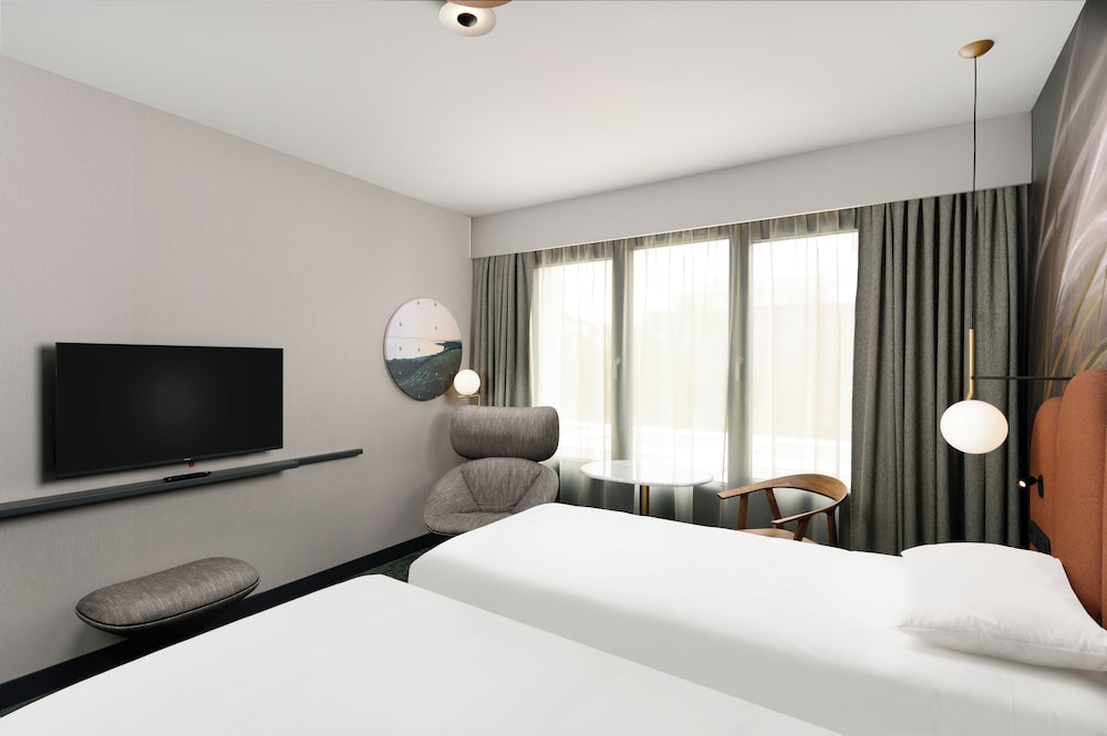 Habitación Classic con 2 camas individuales del hotel Mercure Debrecen. Foto 1