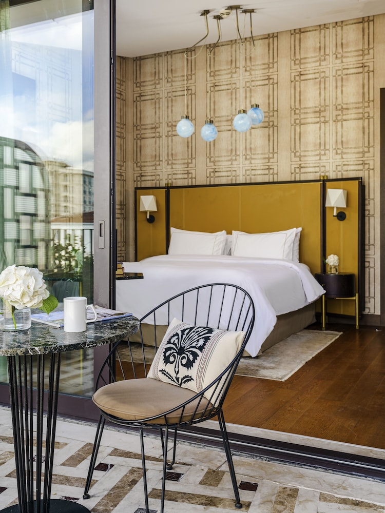 Suite Executive Galata con cama king size del hotel The Galata Istanbul - MGallery. Foto 2