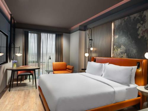Suite Panorámica del hotel Mövenpick Hotel Istanbul Marmara Sea