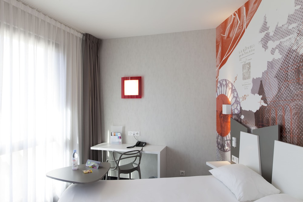 Habitación Doble del hotel Ibis Styles Poitiers Centre. Foto 12