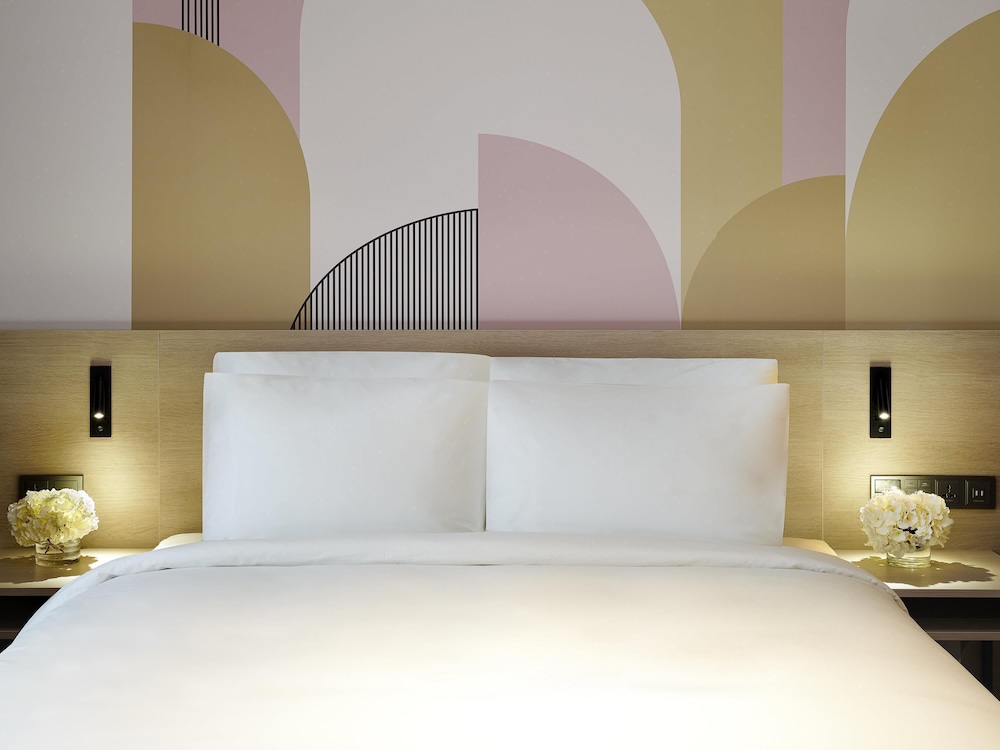 Suite superior con 1 cama doble del hotel ibis Styles Ambassador Incheon Airport T2. Foto 3