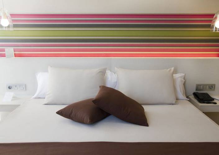 Habitación doble Superior del hotel Alegria Plaza Paris. Foto 4