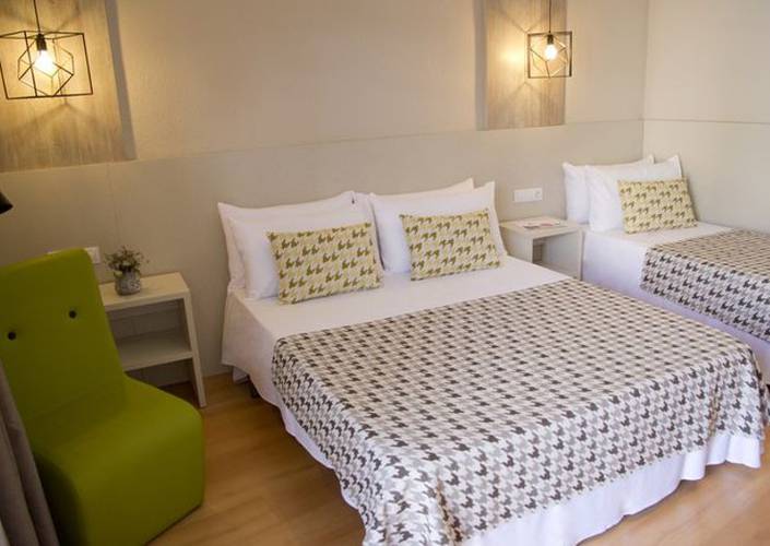 Habitación doble del hotel Alegria Plaza Paris. Foto 2