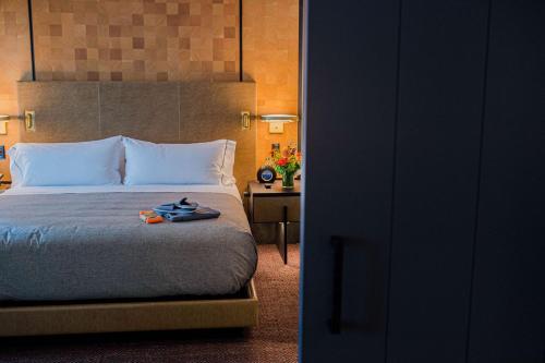 Suite Estudio con cama extragrande del hotel Canopy by Hilton Jersey City Arts District. Foto 5