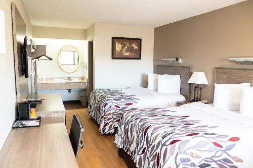Habitación Superior con 2 camas dobles - No fumadores del hotel Red Roof Inn Rochester - Henrietta. Foto 1