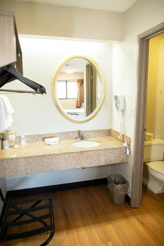 Habitación Superior con 2 camas dobles - No fumadores del hotel Red Roof Inn Rochester - Henrietta. Foto 2