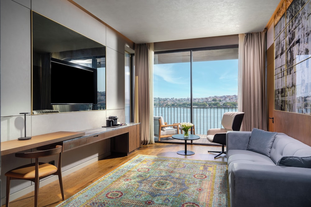 Suite Premium, 1 habitación, terraza, vistas al mar (Nickelodeon Play Access) del hotel Rixos Tersane Istanbul. Foto 1