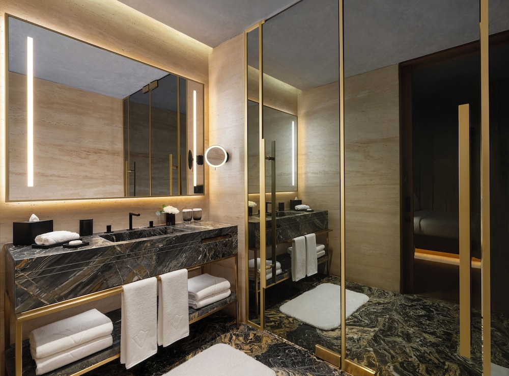 Suite junior, vistas parciales al mar (Nickelodeon Play Access) del hotel Rixos Tersane Istanbul. Foto 2