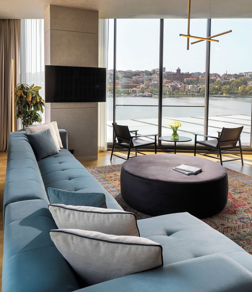 Suite, 1 habitación, vistas al mar, en esquina (Complimentary Butler Service) del hotel Rixos Tersane Istanbul. Foto 1