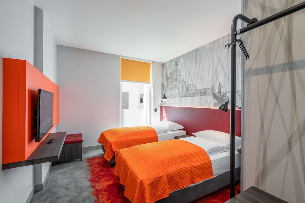 Habitación estándar, 2 camas individuales del hotel Campanile Venice Mestre. Foto 1