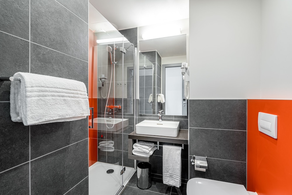 Habitación estándar, 2 camas individuales del hotel Campanile Venice Mestre. Foto 6