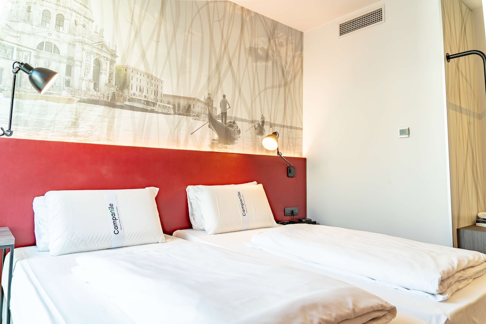 Habitación superior, 2 camas individuales del hotel Campanile Venice Mestre. Foto 3