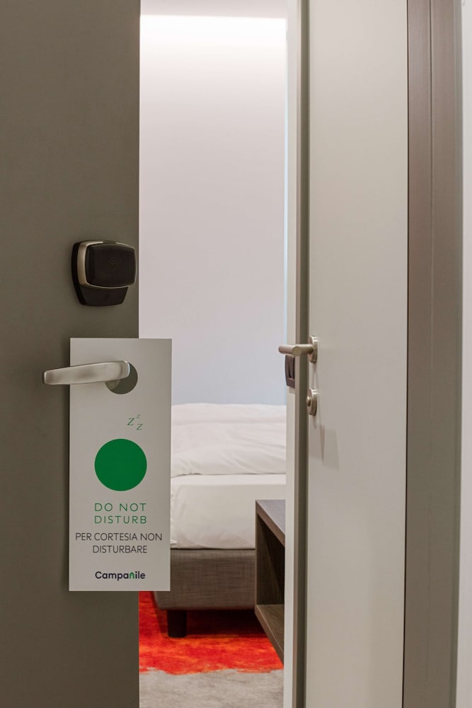 Habitación superior, 2 camas individuales del hotel Campanile Venice Mestre. Foto 5