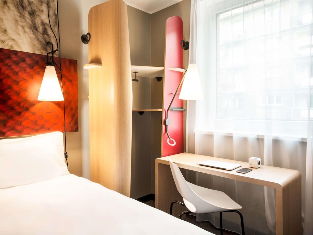 Habitación con dos camas individuales para 1 o 2 personas del hotel Ibis Gdansk Stare Miasto. Foto 7