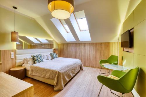 Habitación Doble en el ático del hotel Salvator Boutique. Foto 3