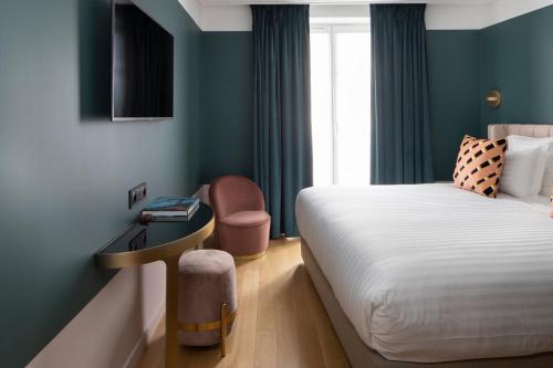 Habitación Doble Clásica del hotel Parisianer. Foto 13