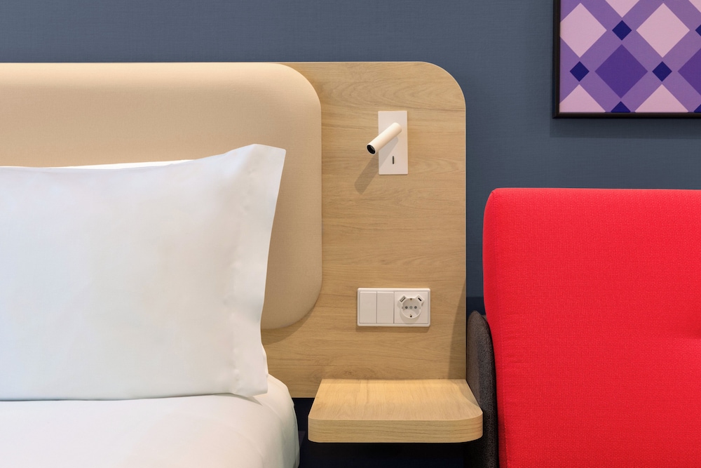 Habitación estándar, 1 cama de matrimonio con sofá cama del hotel Holiday Inn Express Porto Boavista, an IHG Hotel