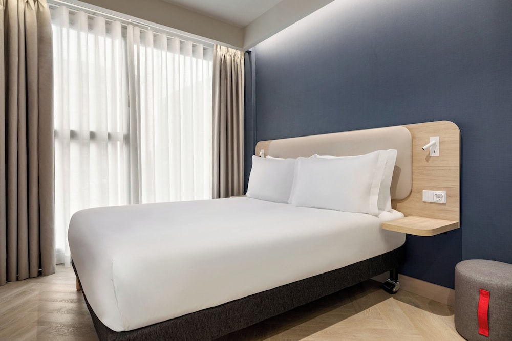 Habitación estándar, 1 cama de matrimonio del hotel Holiday Inn Express Porto Boavista, an IHG Hotel. Foto 1