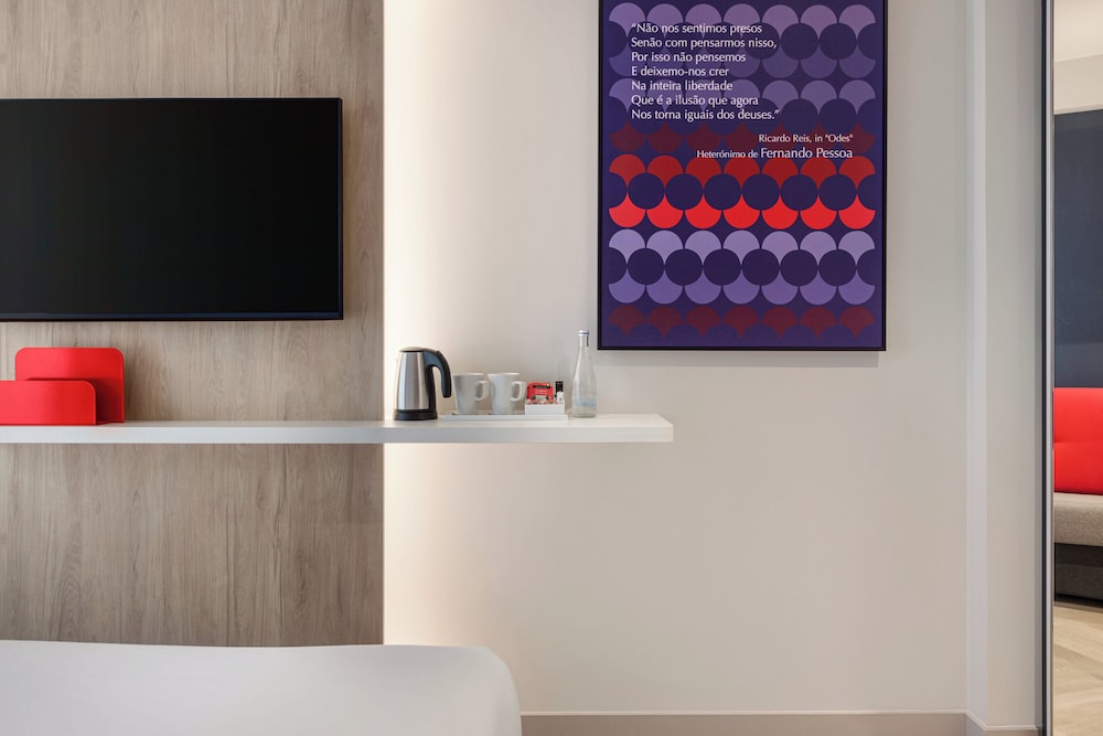 Habitación estándar, 1 cama de matrimonio del hotel Holiday Inn Express Porto Boavista, an IHG Hotel. Foto 3