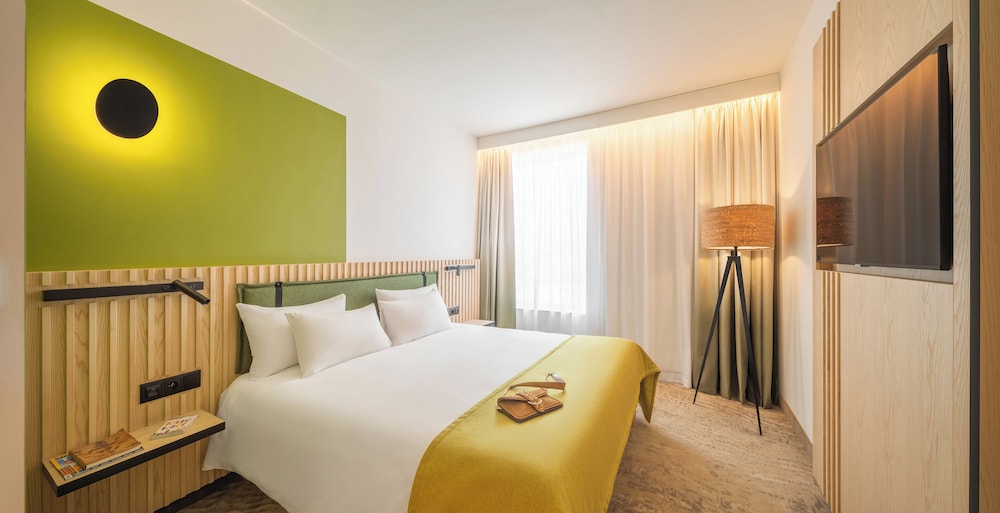 Suite Junior con zona de estar - 1 cama doble del hotel Mercure Katowice Centrum. Foto 1