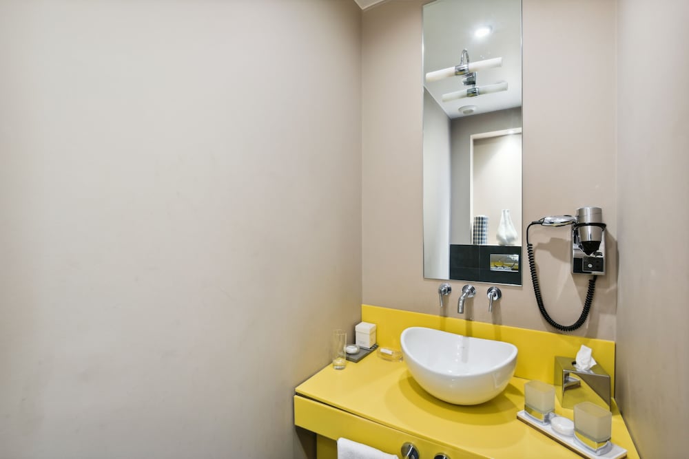 Habitación Confort del hotel Le Paris Singulier. Foto 5
