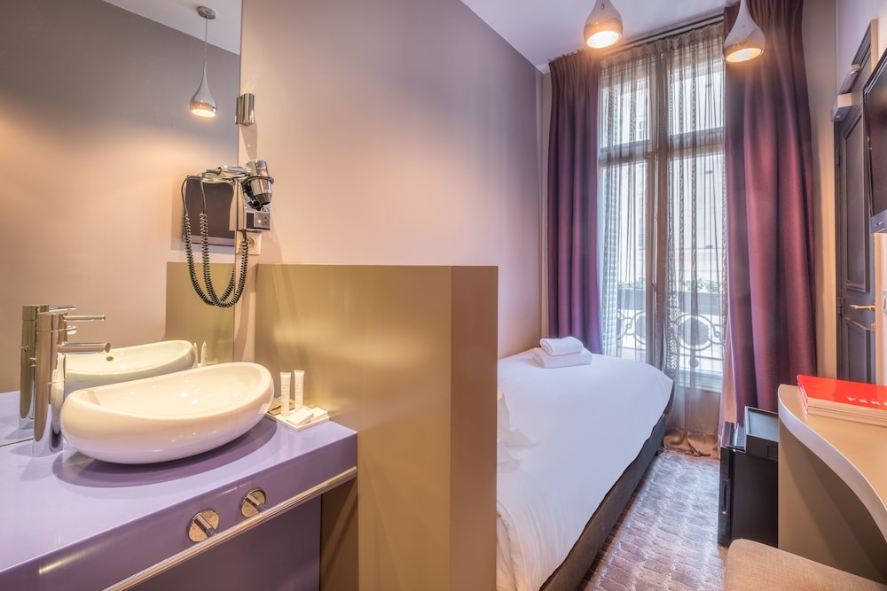 Habitación Business del hotel Le Paris Singulier. Foto 4