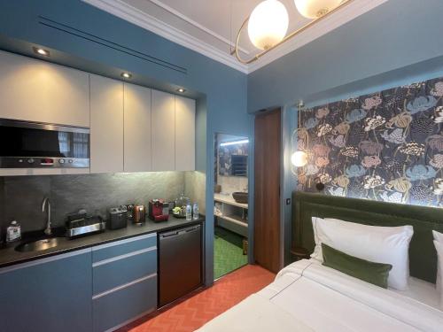 Suite Junior Eiffel del hotel 33 Marbeuf. Foto 2