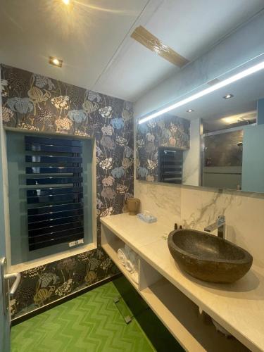 Suite Junior Eiffel del hotel 33 Marbeuf. Foto 3