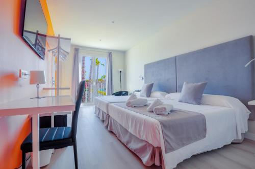 Habitación Cuádruple Estándar del hotel ON City Resort All Inclusive Prime. Foto 1