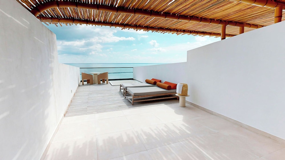 F&F Sundeck Suite del hotel AVA Resort Cancun - All Inclusive