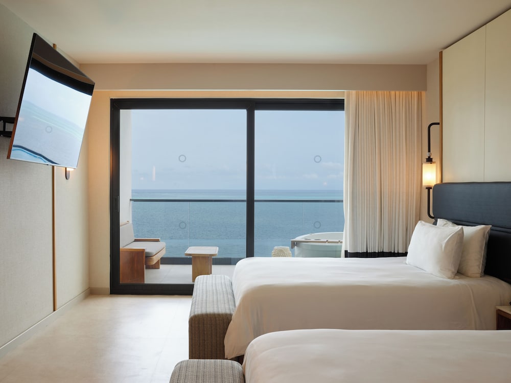 Suite, frente al mar (Central) del hotel AVA Resort Cancun - All Inclusive. Foto 7