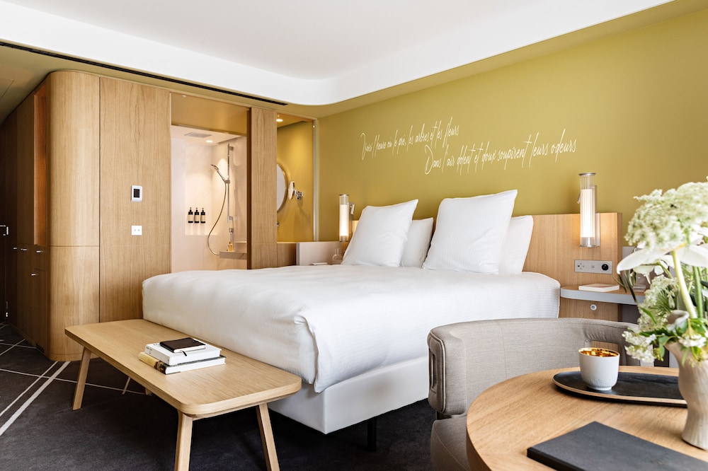 Habitación Superior con 1 cama doble o dos camas individuales del hotel Domaine Reine Margot Paris - Issy MGallery Collection