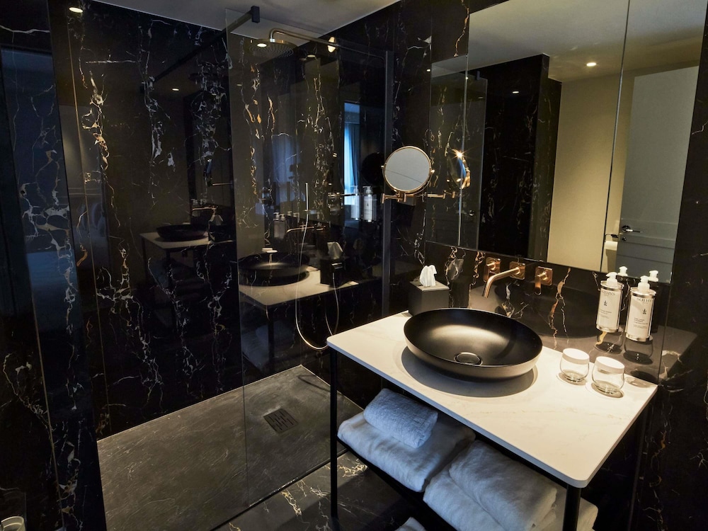 Habitación clásica doble, 1 cama doble del hotel La Licorne and Spa Troyes MGallery. Foto 4