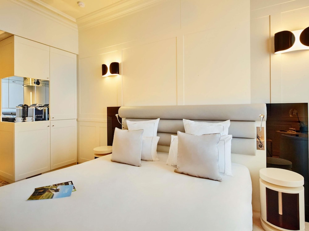 Habitación Deluxe, 1 cama doble del hotel La Licorne and Spa Troyes MGallery. Foto 1